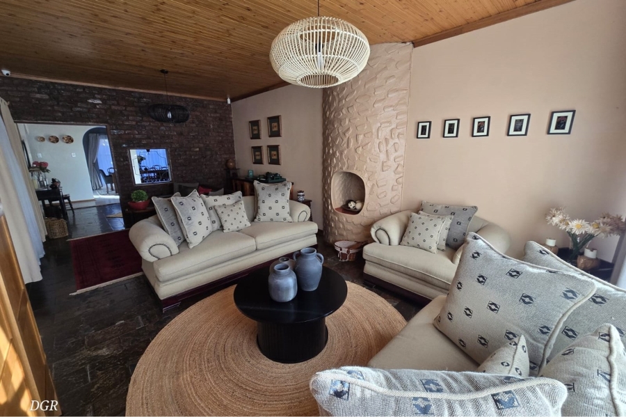 4 Bedroom Property for Sale in Hillcrest Northern Cape